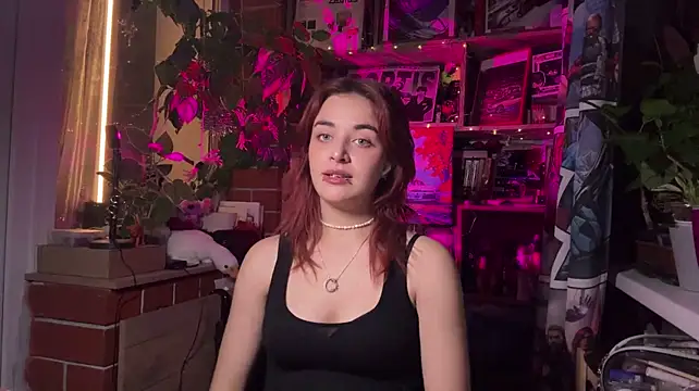 Leona_VS' Live XXX Chat