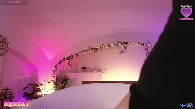 צ'אט XXX בשידור חי של melinastyles