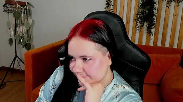 DaisyHarts Adlı Modelin Canlı XXX Sohbeti