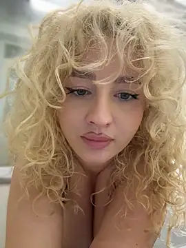 CurlyDaisyn Live XXX chat