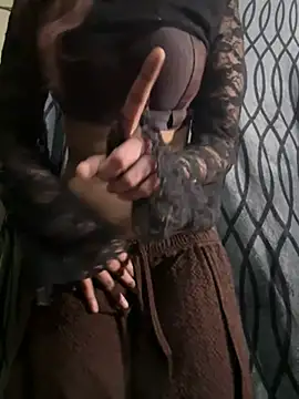 BabyNyraa 现场XXX聊天