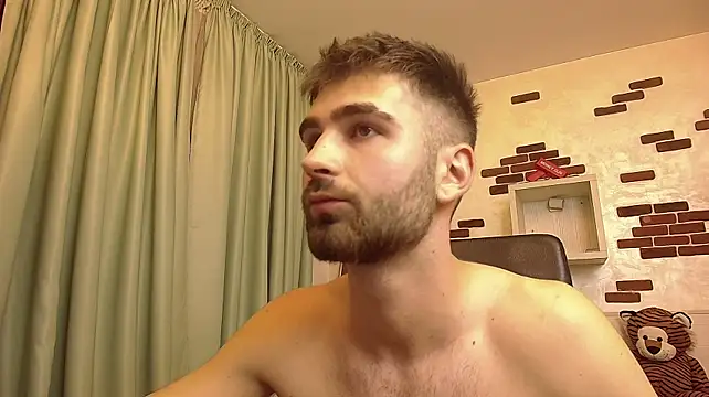 KyloEast's Live XXX Chat
