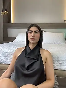 evelyn_hills live XXX chat