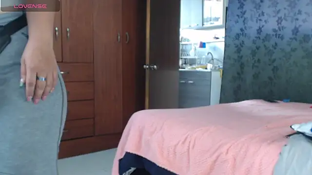 miia-big1boobs_ XXX чат на живо