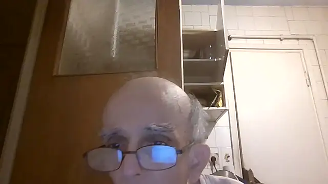 mariusica1@xh Live XXX-Chat