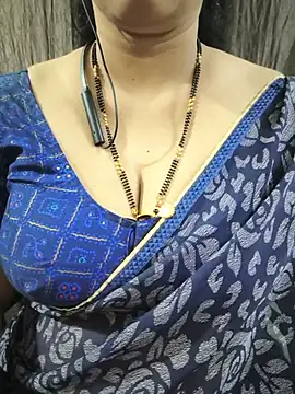 bhuvana_555's Live XXX Chat