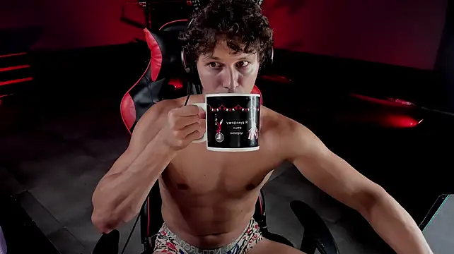 dirty-boss Adlı Modelin Canlı XXX Sohbeti