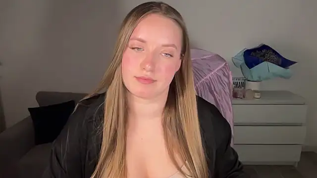 EvaMaddison XXX чат на живо