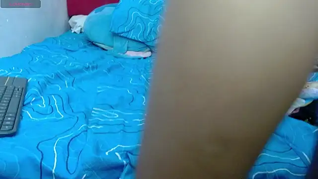 Czat XXX na żywo – INDIAN_HORNY1
