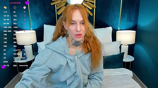 Онлайн чат XXX WowSarra