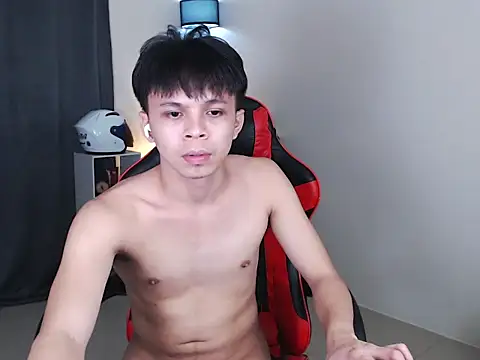 Kiel_Asianboy 即時 XXX 聊天