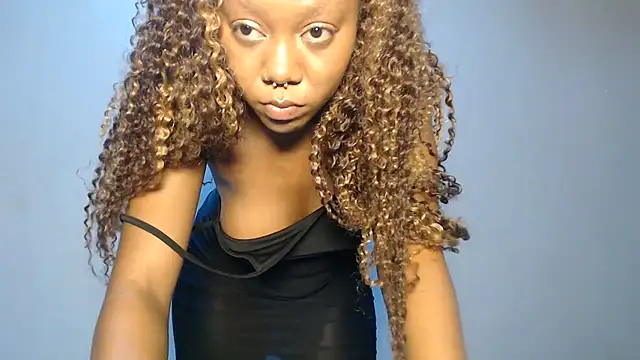 SpicyMackenzie22's Live XXX Chat