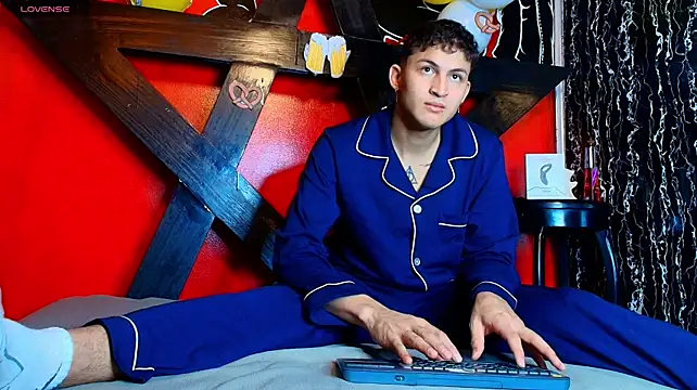 XXX chat uživo modela Axel_Romanov