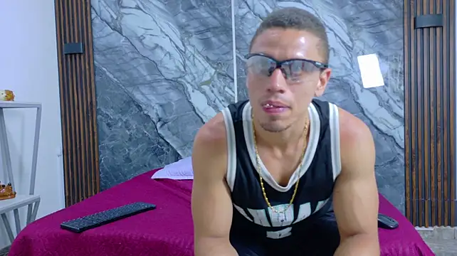 Thiago_16 Chat XXX in diretta