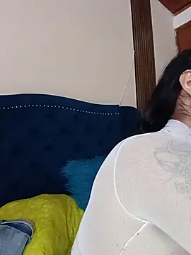 _Luna_Blooms' Live XXX Chat