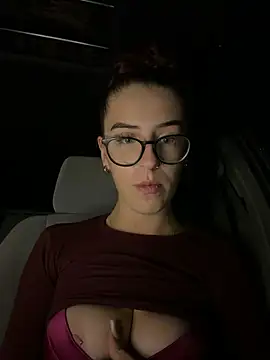 lisapeperoni XXX чат на живо