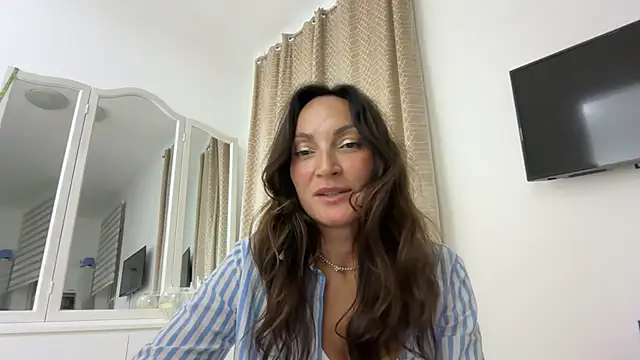 Erelvona XXX чат на живо