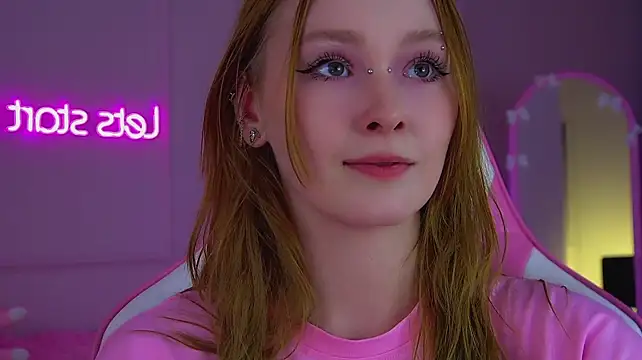 AgataFoxley Шоу с уебкамера