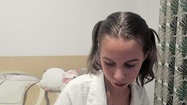 Czat XXX na żywo – Emma_Tiny69