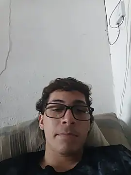 Chat +18 de Brat_GG ao vivo