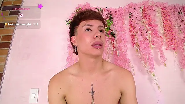 צ'אט XXX בשידור חי של Zadquiel__