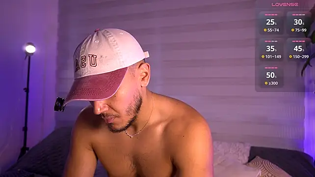 MarkSantozz élő XXX-chatje