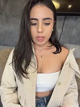 AbyThompson Adlı Modelin Canlı XXX Sohbeti