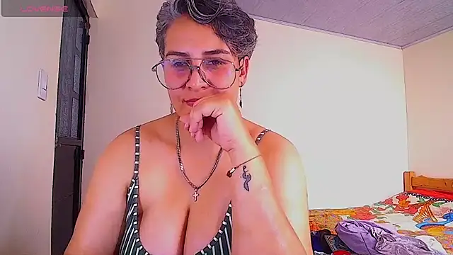 Yessi_rousse Live XXX Chat