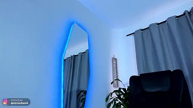Mr_adrian Adlı Modelin Web Kamerası Şovu