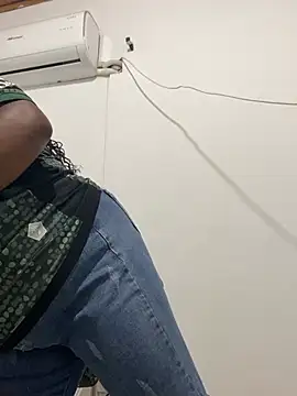 צ'אט XXX בשידור חי של angelGgold