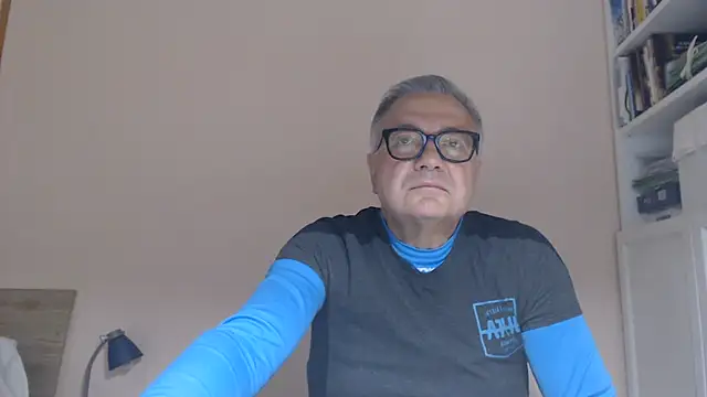 YOU6me XXX чат на живо