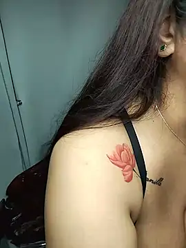 צ'אט XXX בשידור חי של xxxPINAYMILKYBOOBSxxx