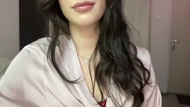 צ'אט XXX בשידור חי של Toviraa