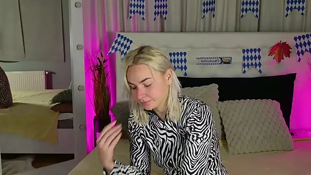 צ'אט XXX בשידור חי של EmmiLive