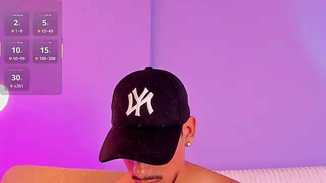 ApoloXanthos Chat XXX live