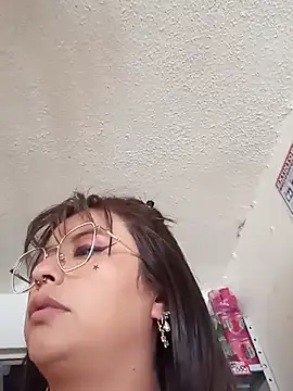 XXX chat uživo modela Amylaaa_