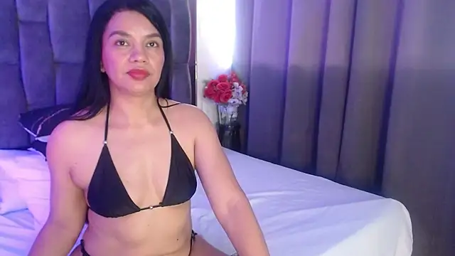 Emily_milfF – Naživo XXX chat