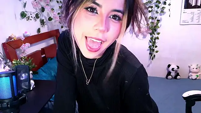 Kittyuwu_'s Live XXX Chat