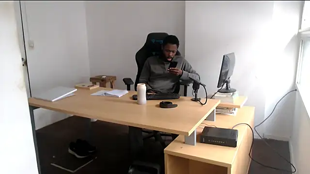 Mastertopdome's Live XXX Chat