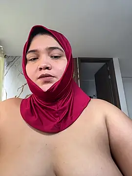 Sweetmuslim01 - spitting milk into Sofia's pussy 🥛🥵