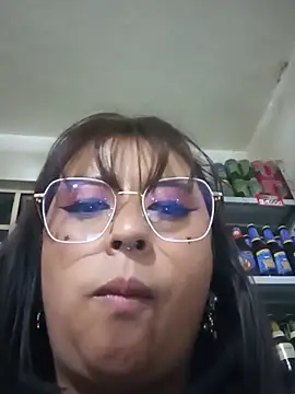 XXX chat uživo modela Amylaaa_