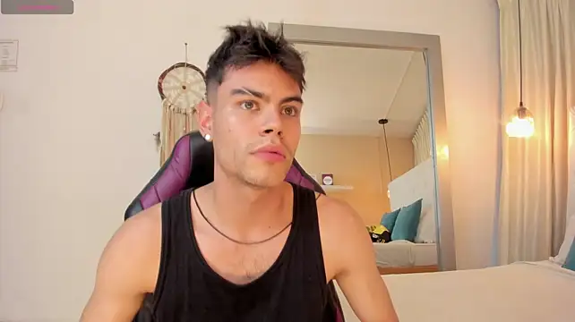 Lycan____ live XXX chat