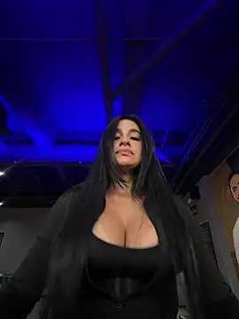 RoseOnYou's Live XXX Chat