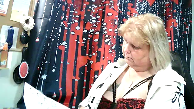 Chat XXX en directo de Sylviastar46