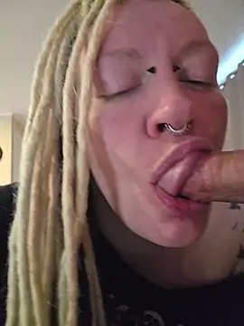 Chat XXX en directo de PinkTheHawk