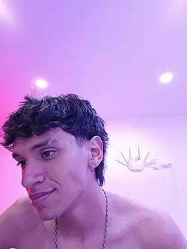 Chat XXX en directo de H3ll_B0Y_