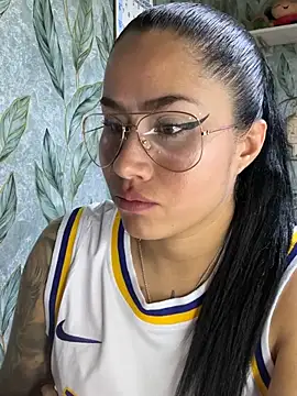 Sweet__Nurse1 Adlı Modelin Canlı XXX Sohbeti