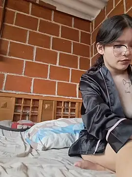 moonlight-couple live XXX chat