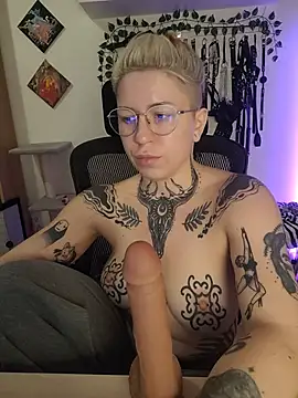 divine_eve Adlı Modelin Canlı XXX Sohbeti
