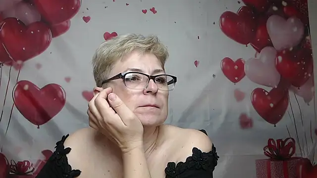 EmiliaGree Chat XXX in diretta